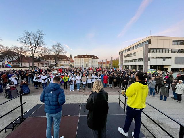 600 Menschen setzen ein klares Zeichen für Toleranz und Vielfalt